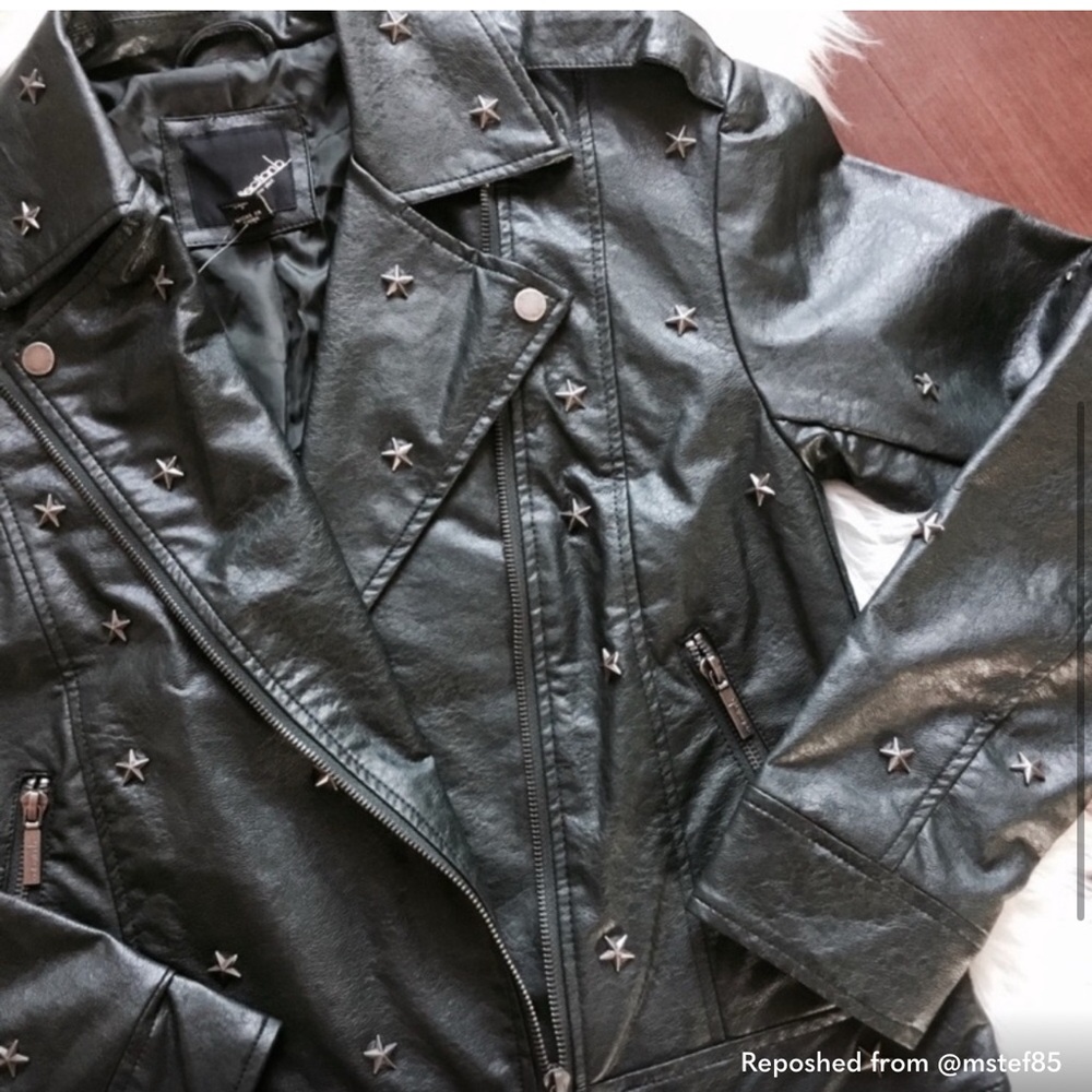 ✨COLLECTION B✨Star Studded Moto Jacket - Picture 3 of 3